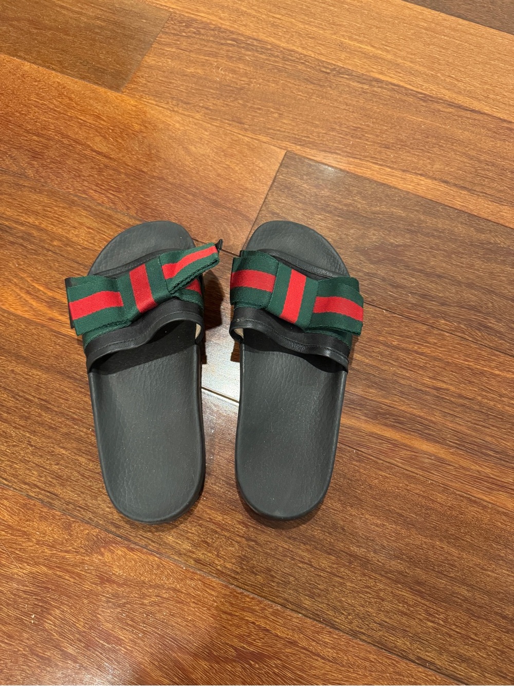 Gucci Black Sandal Slides with Green and Red Stripe